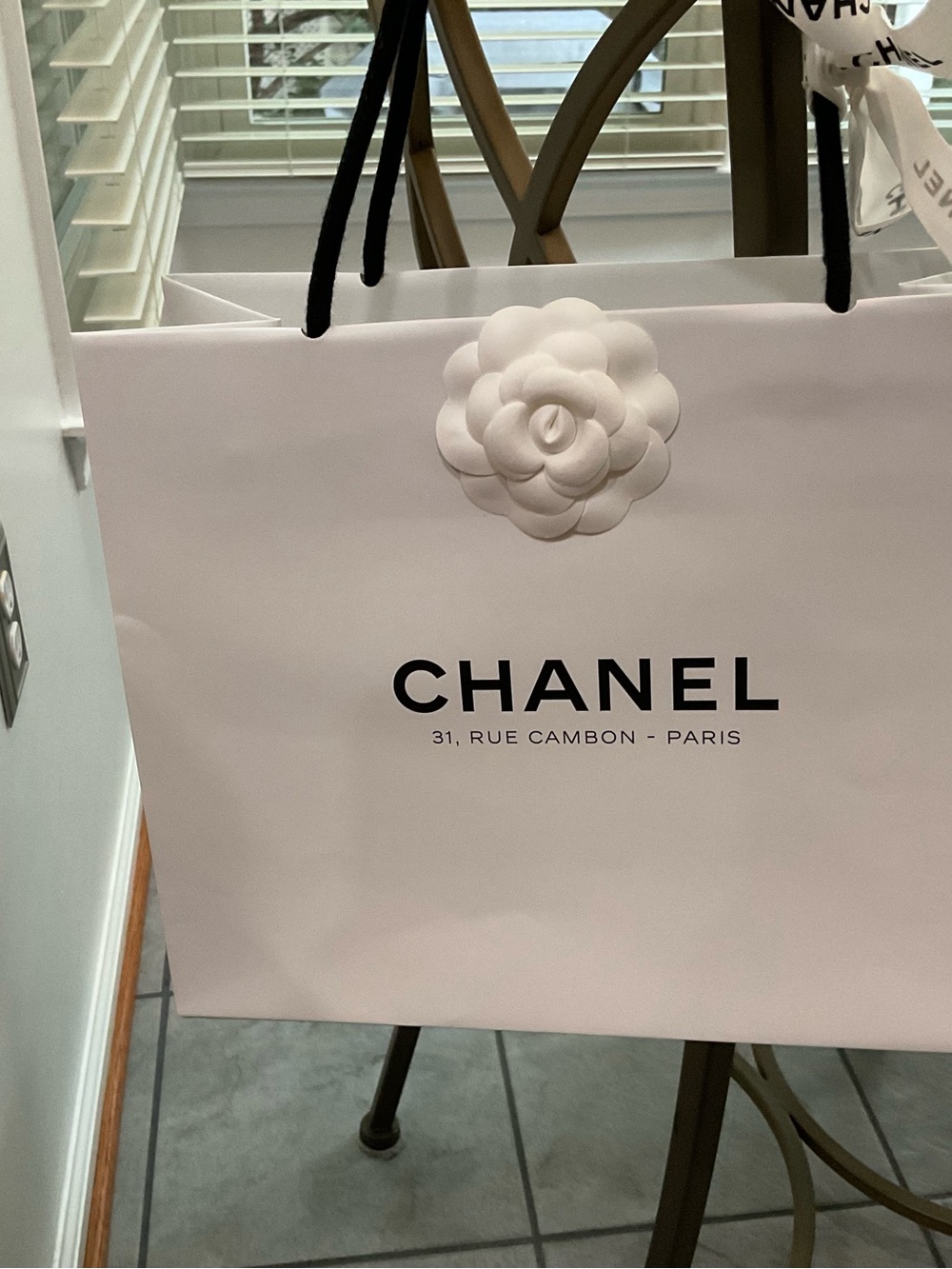 CHANEL AUTHENTIC Rue du Cambon Paris gift bag  NEW